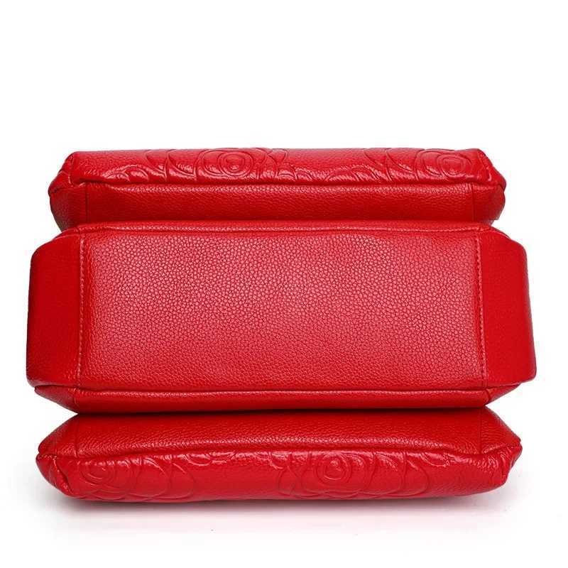 Ladies fashionable and elegant camellia tote bag with large capacity and multiple compartments vintage shoulder bag Z250911