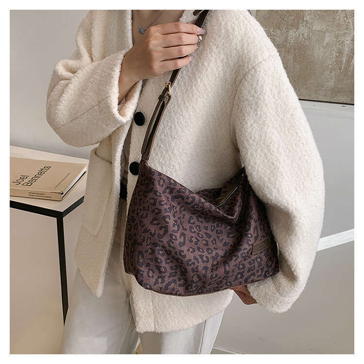 Trendy Texture Matte New Single Shoulder Designer Bags Crossbody Underarm Tote Lunch Box Square Large Capacity Leopard Print Women's Bag