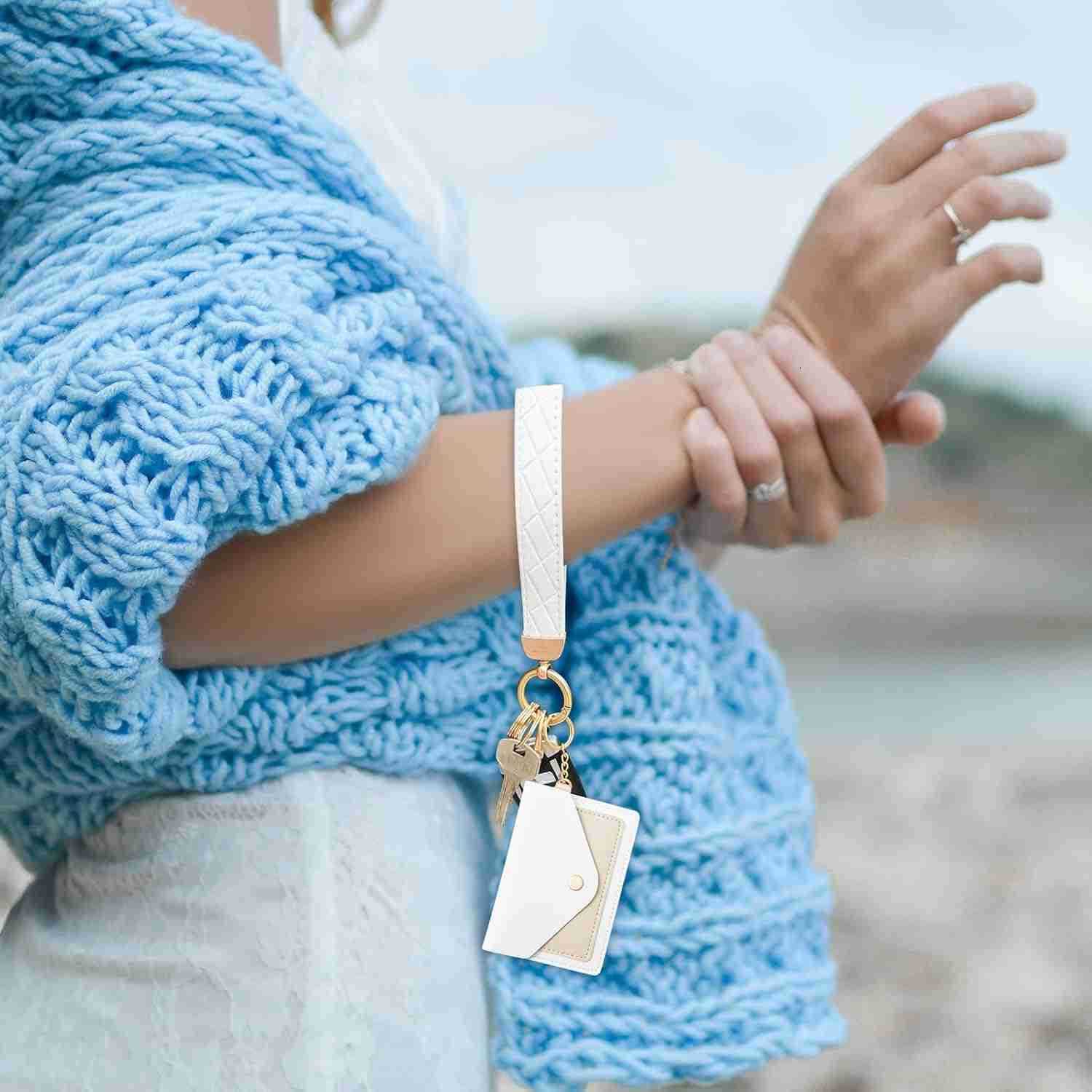 Wristlet KeychainWrist Keychain Car Key Chain with 3 Key RingsD Ring and Slim WalletW250911