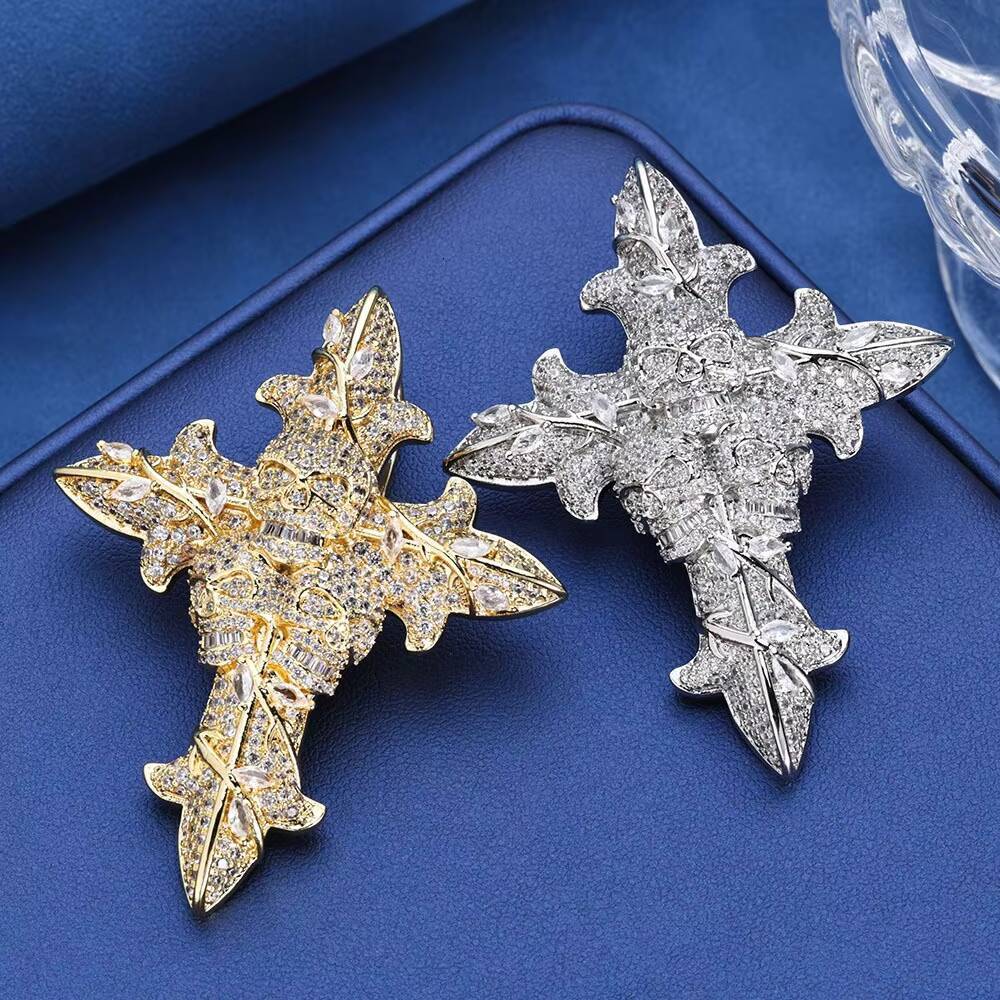 Mens Retro Hip Hop Brass Pendant Necklace with Skull Cross and Zircon Rope Chain for Anniversary Occasions