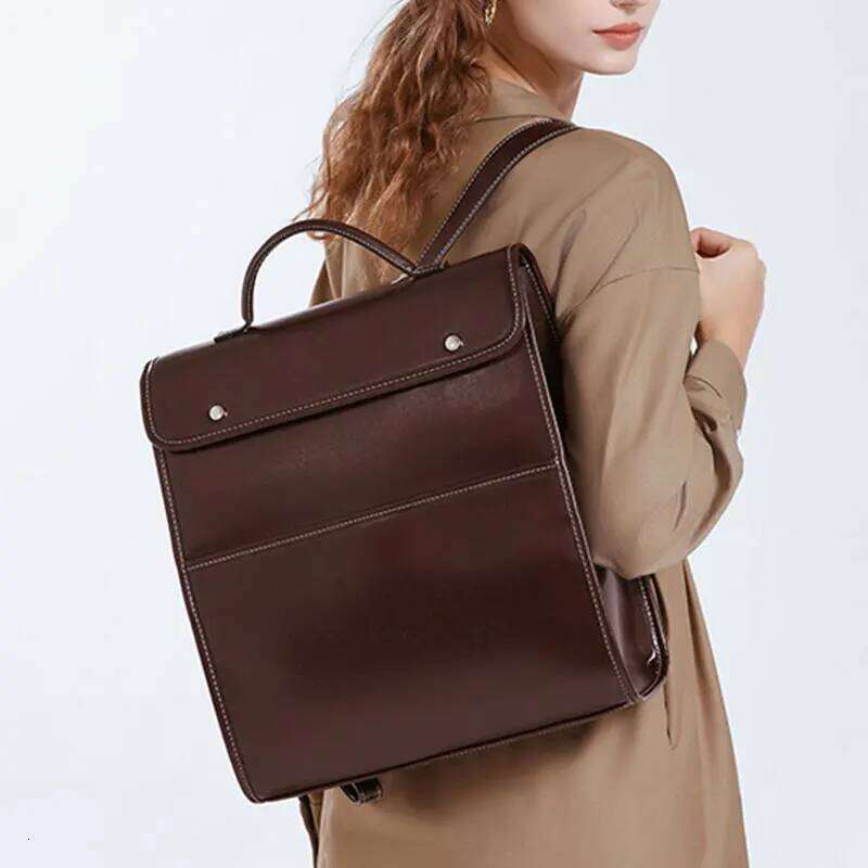 Women's Backpack Vintage Genuine Leather Girls School Bag Large Capacity Student Laptop Bags Cowhide Handbags Women Backpacks 250911