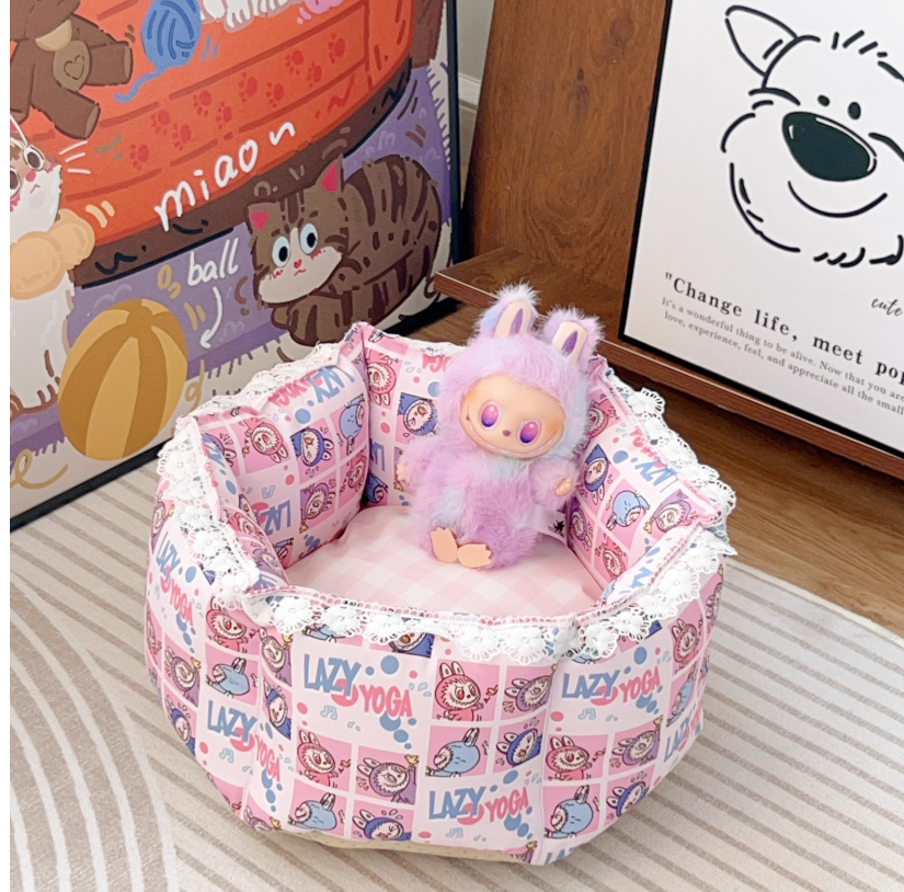 Breed-Specific Canine/Cattie Resting Platform with Detachable Fabric Pillow Ideal for Companion Animals