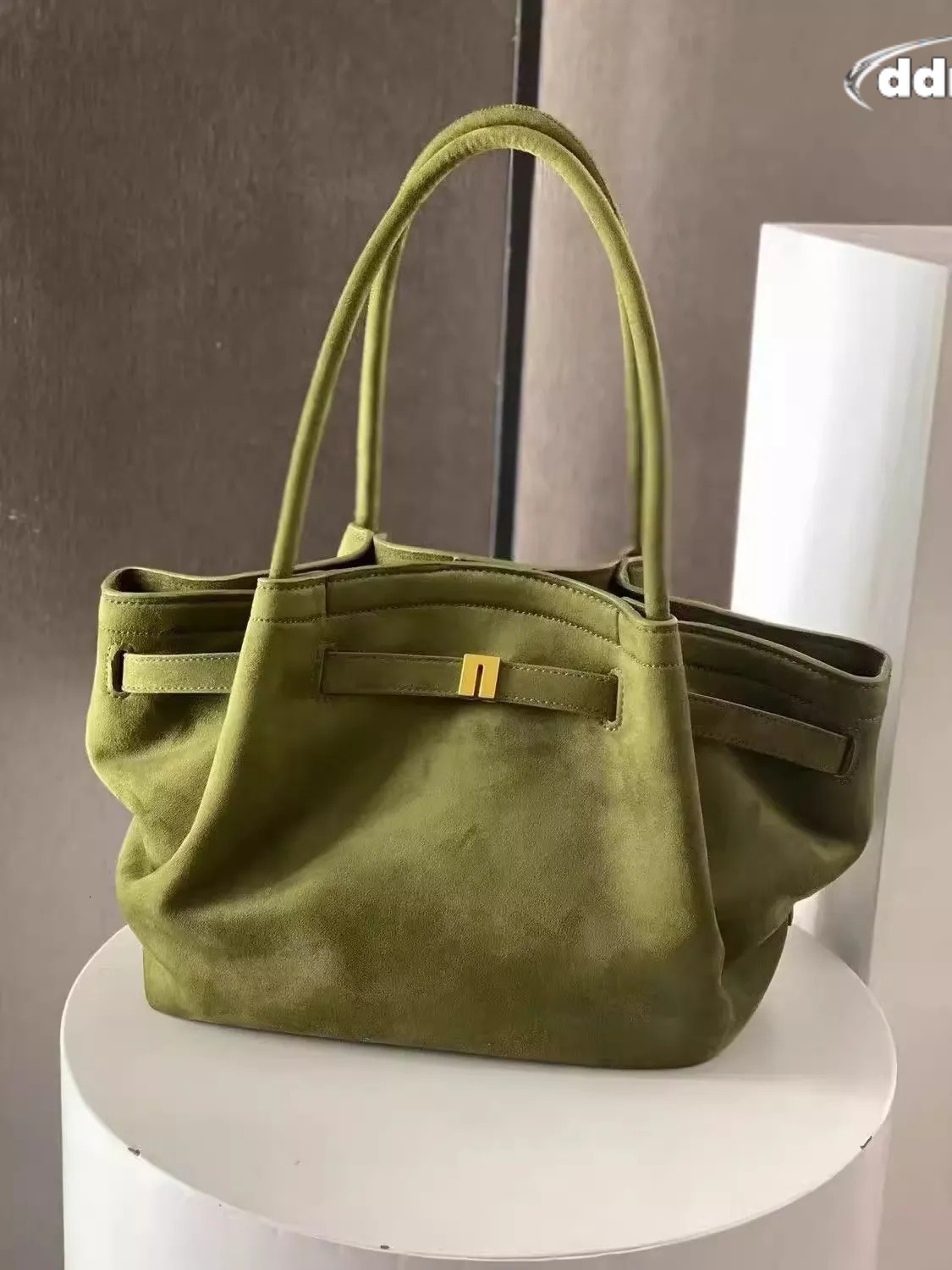 2025 New High end Commuting Large capacity Handheld Dumpling shaped Women Retro Suede Single - shoulder Tote Bag for Autumn and Winter TUES