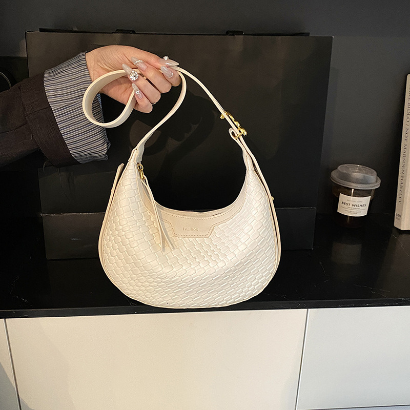 2025 new cross-border shoulder bag luxury bag hand woven crescent bag designer bag large capacity armpit bag women's crossbody bag