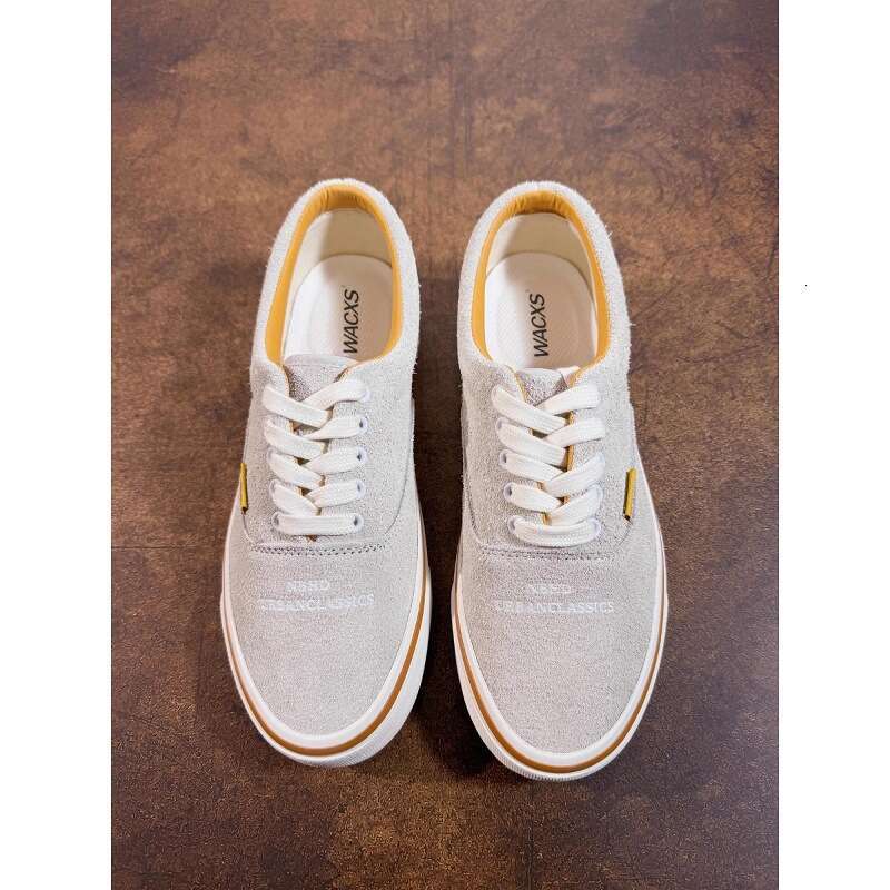 2025 Autumn Fashion Suede Black and White Color Matching Unisex Sneakers Versatile Skate Sports Casual Shoes for Men