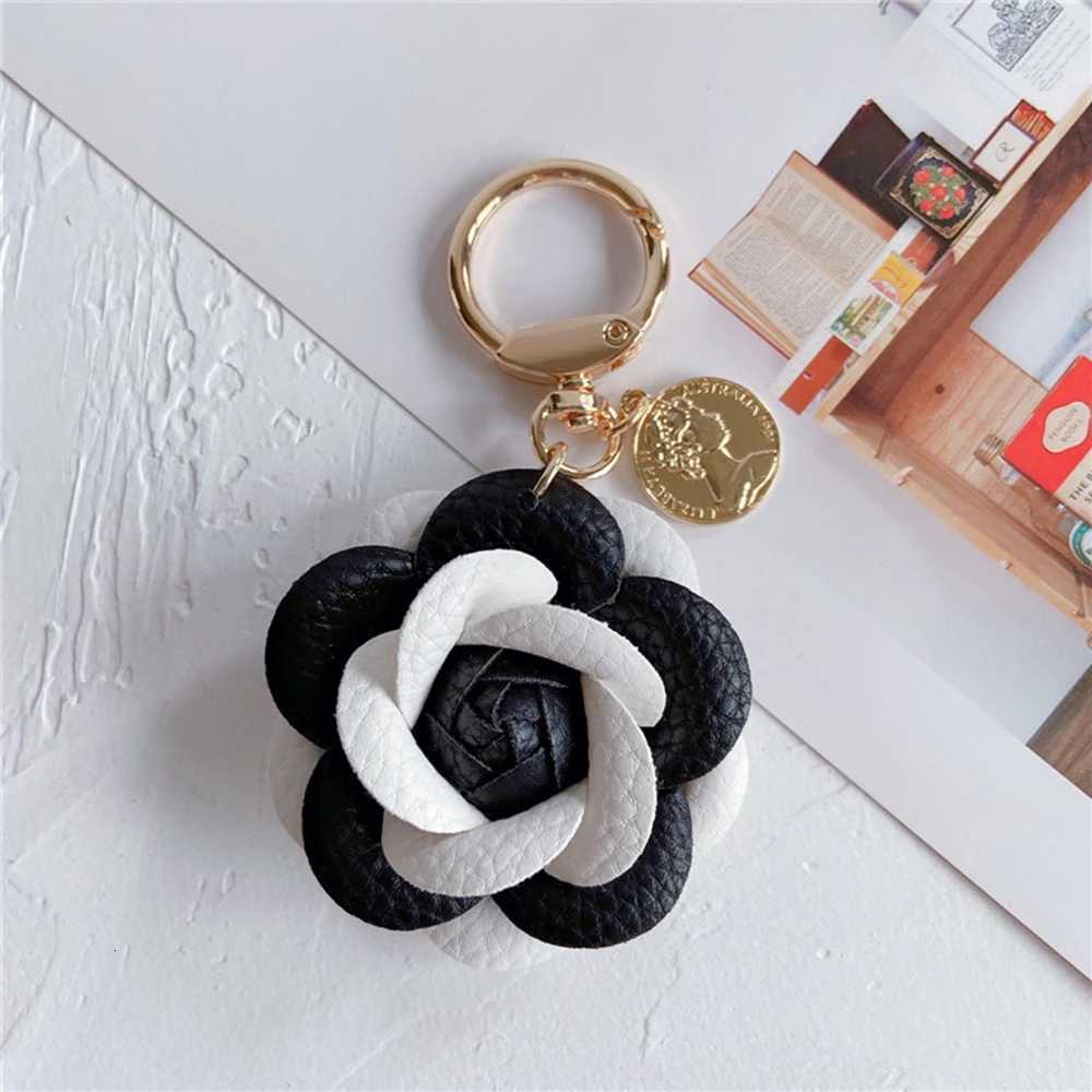 Stylish Leather Camellia Bag Keychain Cute Flower Car Pendant Personality Key Chain For Girl Halloween Gift 1 S250911 SWS