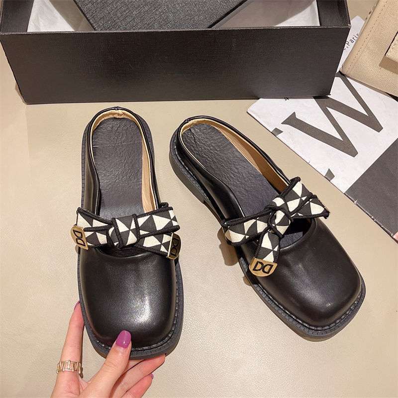 Women's sandals autumn new designer shoes outdoor soft soled slippers flat shoes closed toe half slippers wide toe shoes lazy slippers