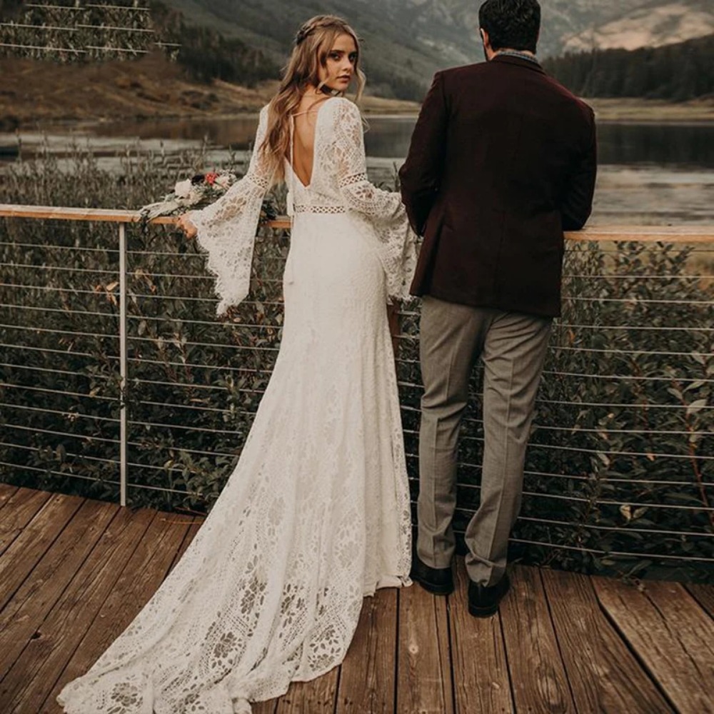 Vintage Lace Country Wedding Dress Backless V-Neck Long Sleeves Mermaid Wedding Gown For Bride Beach Robe Customized