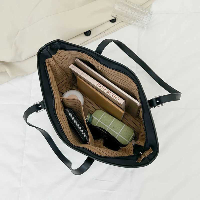 Largecapacity bag for women 2025 new model highquality business tote bag for commuting students class bag nylon fabric t W250911