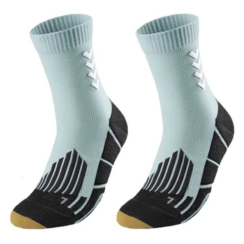 Sports Socks Breathable MoistureWicking Basketball Football Socks Athletic Cushioned AntiSlip Men Cycling Middle Tube Socks D250911