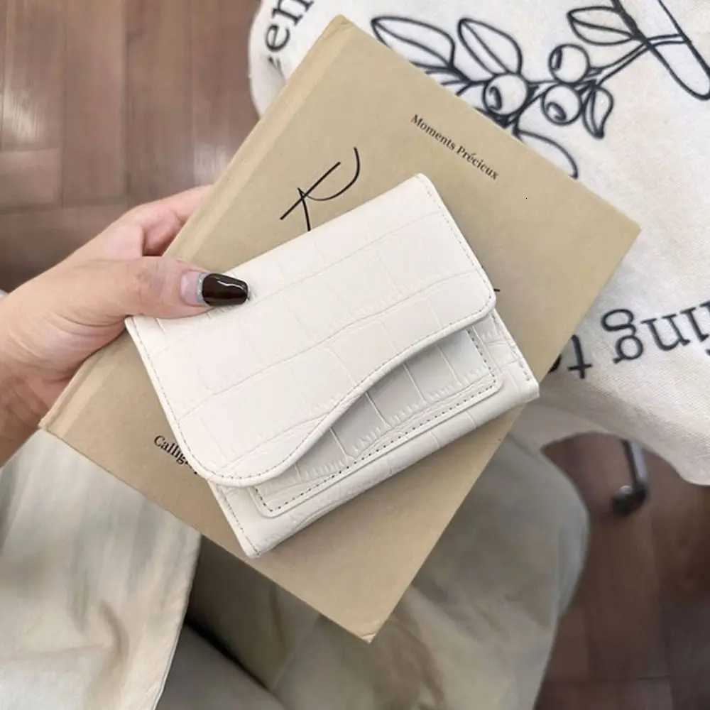 Women Mini Wallet Purse Female Short PU Leather Purse Solid Color Lightweight Fashion Multiple Card Positions for Student W250911