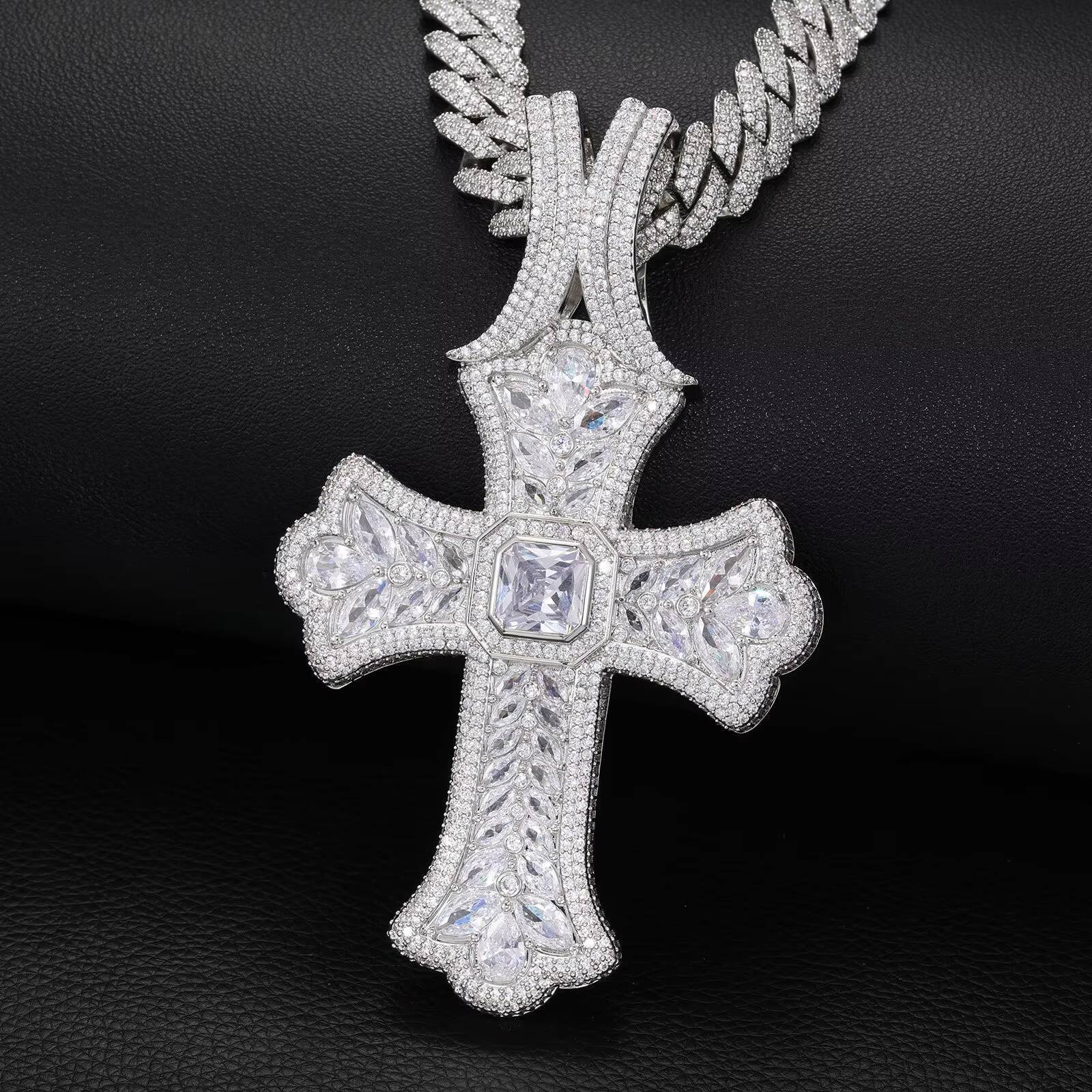 New Fashionable Mens HipHop Diamond Studded Oversized Cross Pendant Necklace Rope Chain Brass Zircon Exaggerated Accessory