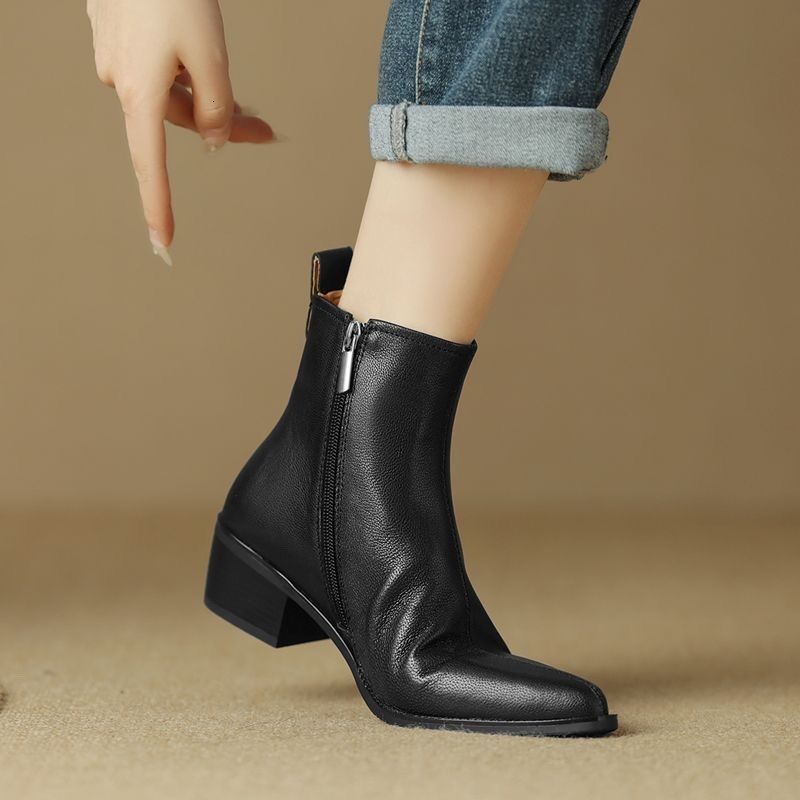 Autumn new designer shoes British retro pointed leather short boots thick heels autumn and winter wool lining warm boots for women