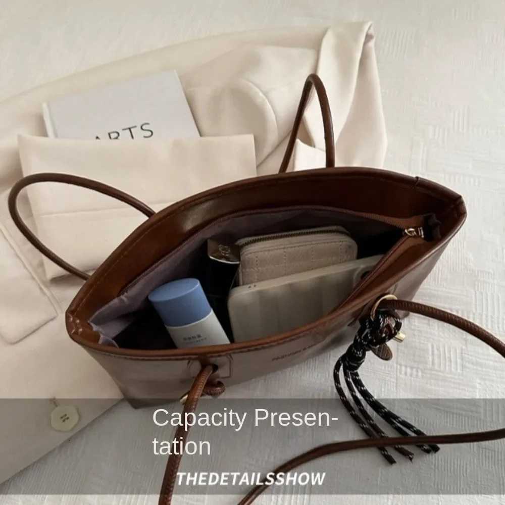 Y2K Trend PU Leather Work Shoulder Bag Large Capacity Simple Female Crossbody Bag Solid Color Commuting Bag Women Female W250911