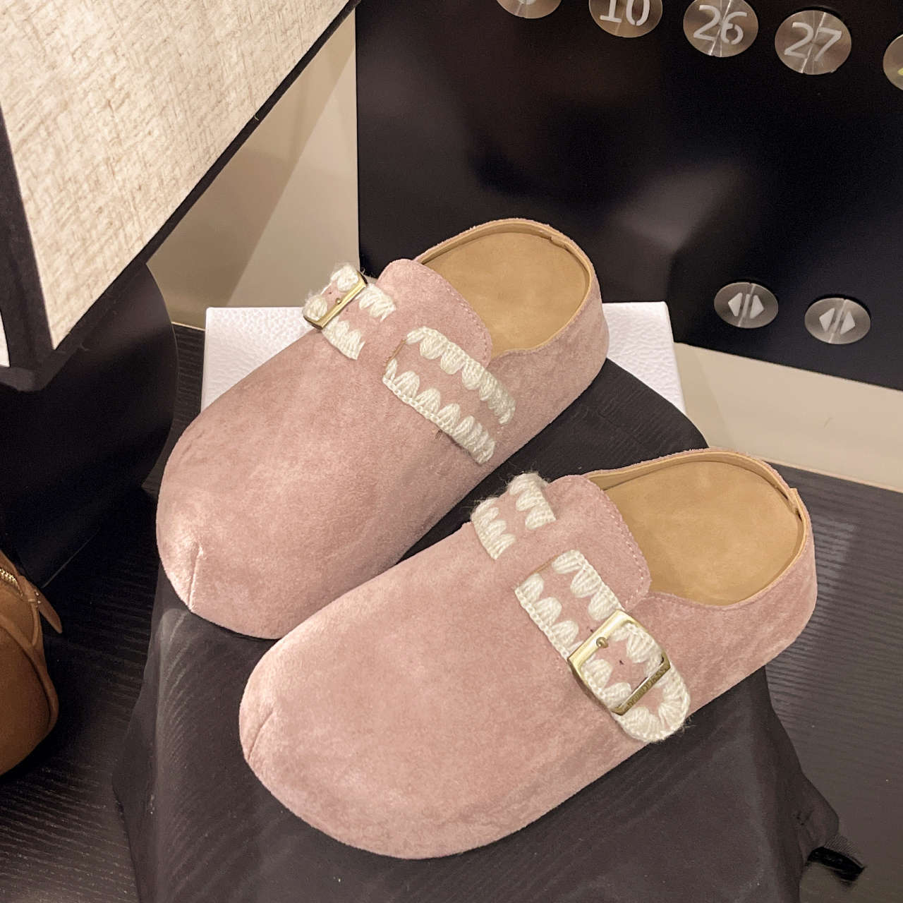Autumn new designer shoes height increasing thick soled hidden shoes retro casual slippers closed toe half slippers toe caps, outer shoes