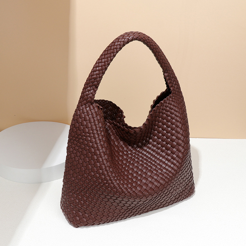 Large Capacity Tote New Style Handwoven Basket for Women Handheld Casual Versatile Underarm Bag