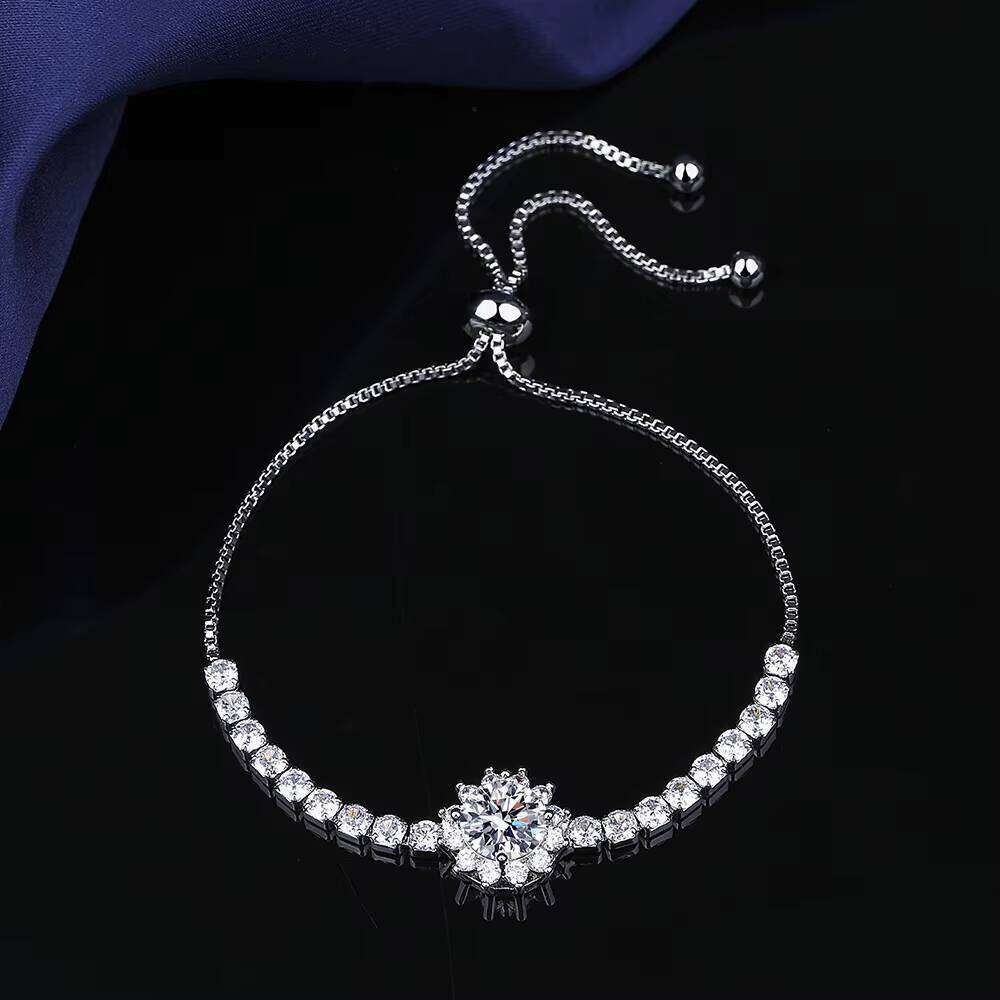 Hot Selling Moissanite Suower Bracelet Two Dia Hand Jewelry Manufacturers Wholesale