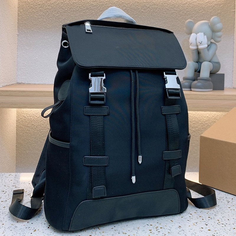 Womans Totes Designer Nylon Backpack Shoulder Bags Classic Unisex Handbags Sign Metal Zipper High Quality Multi Pockets Schoolbag