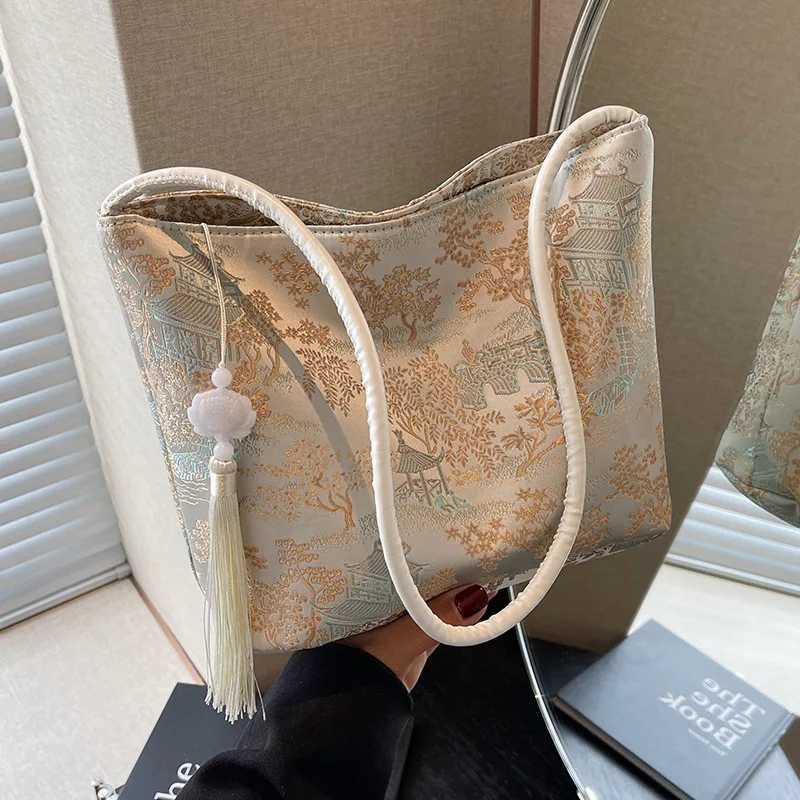 Printed Embroidery Shoulder Bag Large Capacity Handbag Hanfu Bucket Bag Floral Tote Bag New Chinese Style Handbag Outdoor W250911