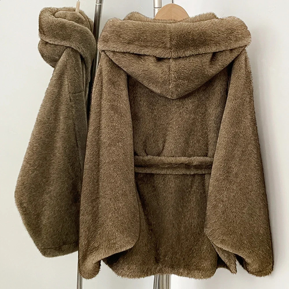 Faux Fox Fur Jacket Women Artificial Female Winter Coat Ecofriendly Clothes Suede Lining Warm Outerwear Lady 250911