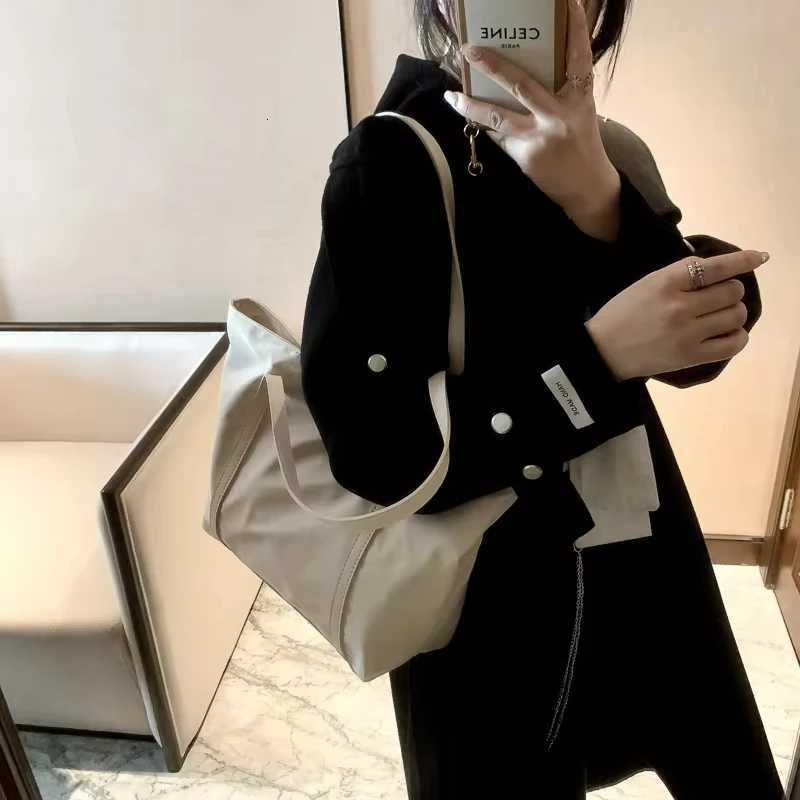 Simple Solid Color Shoulder Bag Handbag Oxford Tophandle Totes Female Large Capacity Shopping Street Zipper Bags for Women W250911