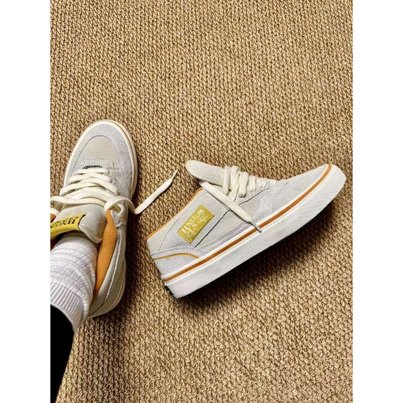 2025 Autumn Black and White Color Waste Land Style New Casual Sneakers Fashionable Versatile Ultra-light Sports Skate Shoes for Men
