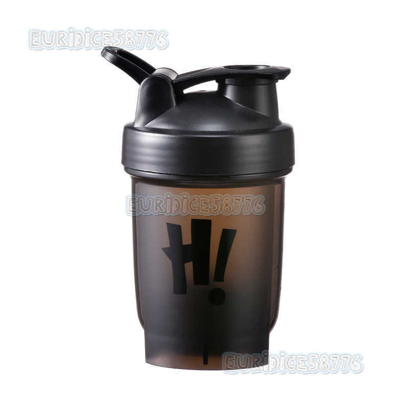 Creative Handheld Milkshake Shaker Cup Outdoor Sports Fitness Portable Large Capacity Plastic Protein Powder Mixing Cup H250911