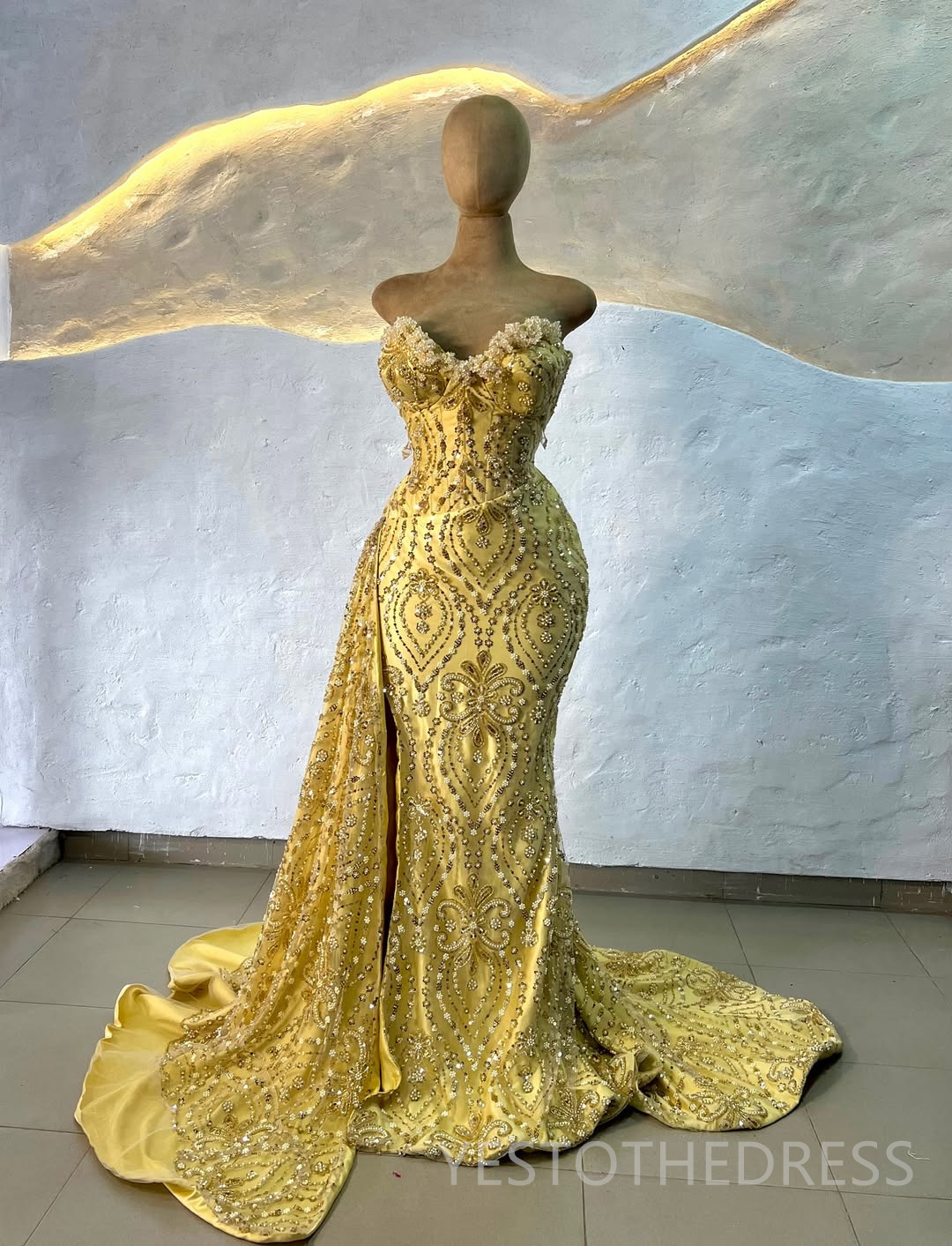 2025 Gold Aso Ebi Prom Dresses For Black Women Mermaid Evening Dresses Formal Gowns Sweetheart Beaded Lace Crystals Birthday Second Reception Gown AM2