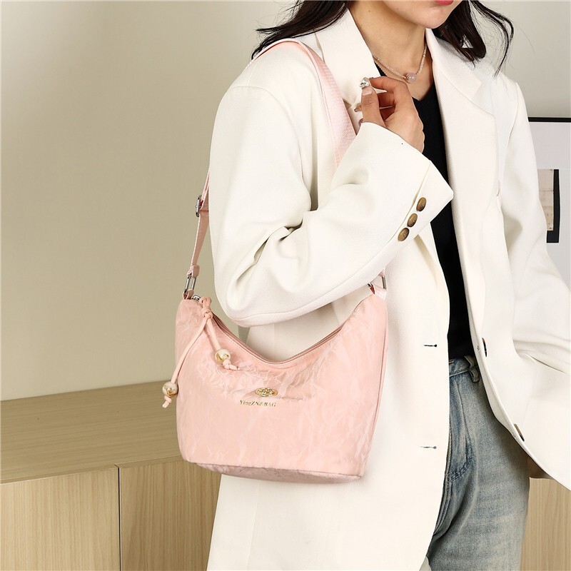 New Women S Bag Texture Niche Single Shoulder Bag Casual Versatile Simple Designer Bag Luxury Bag Crossbody Bag Free Shipping Elegant Ins Bucket Bag