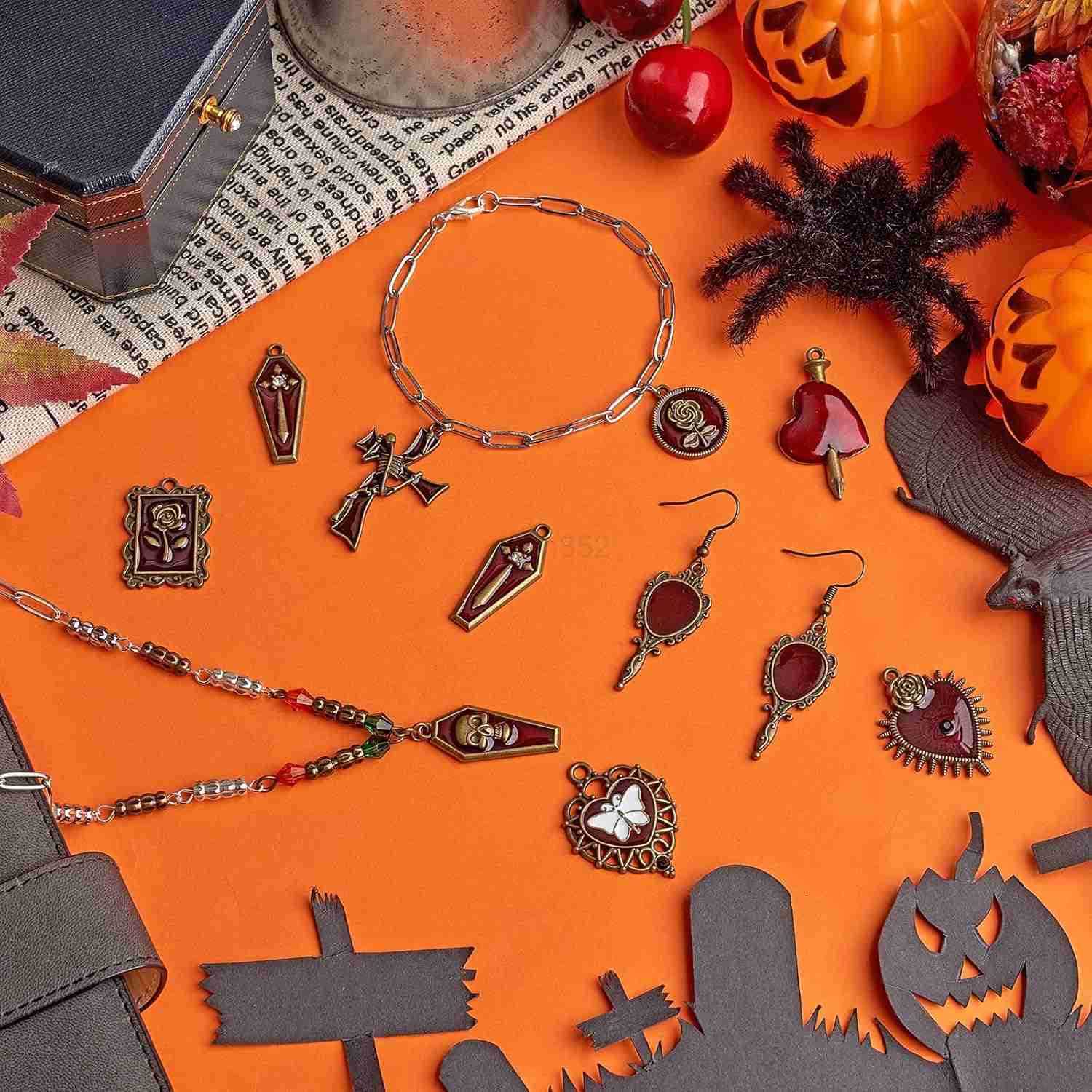 18Pcs Halloween Charm Pendant Earring Making Kit Skull Heart Cross Jewelry DIY Necklace Earring AccessoriesW250911