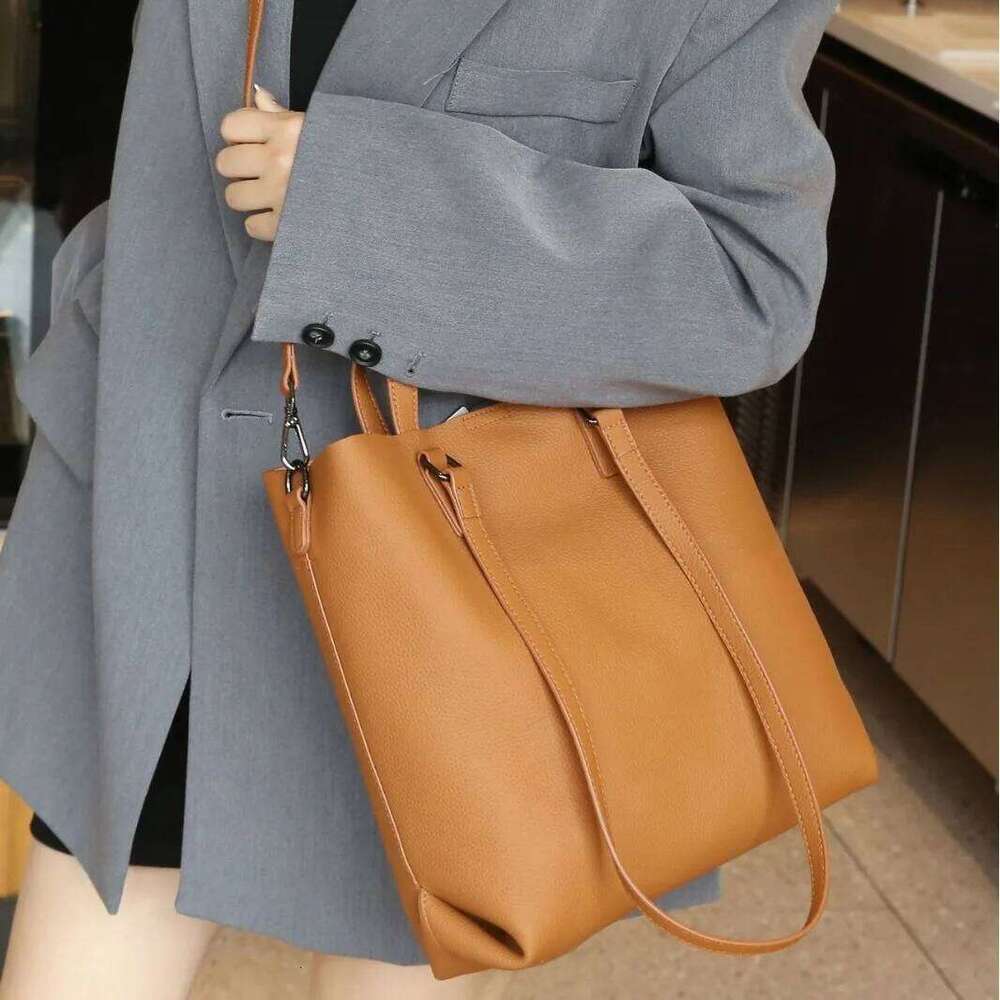 Layer Cowhide Shoulder Women Large Capacity Crossbody Tote Mommy Simple Shopping Designer Bag