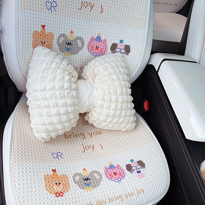 Cartoon Trendy Bear Car Seat Cushion All Season Cute Seat Cover Breathable Semi Enclosed Women Goddess Seat Cover 250910