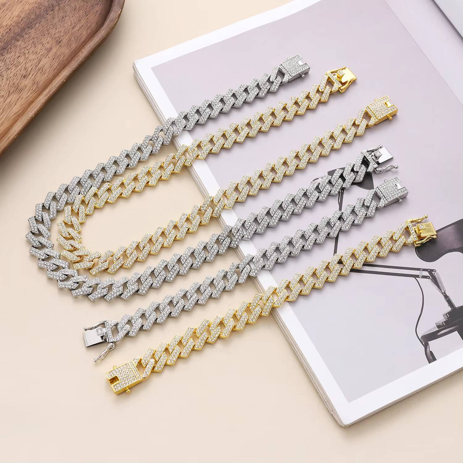 Wholesale 15mm Alloy Miami Cuban Link With Iced Out Bling Diamond Charm Choker