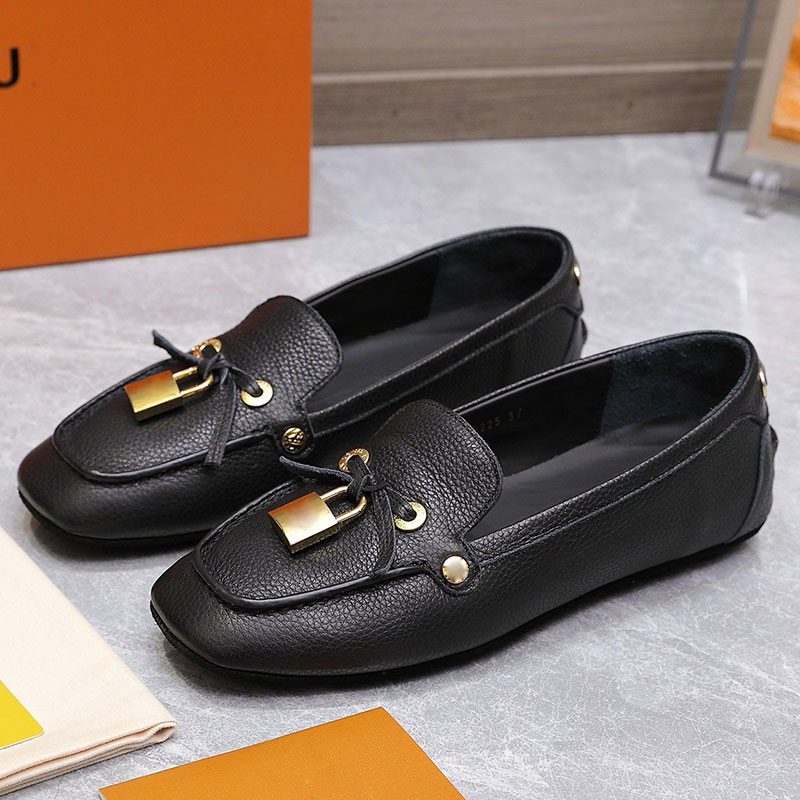 Flore Car Shoe 1AICJM Padlock Accessories Womens Fashion Flat Shoes Ladies loafers sizes 35-42 Designer Bean Shoes Mokasin Structure Hand sewn Upper with box