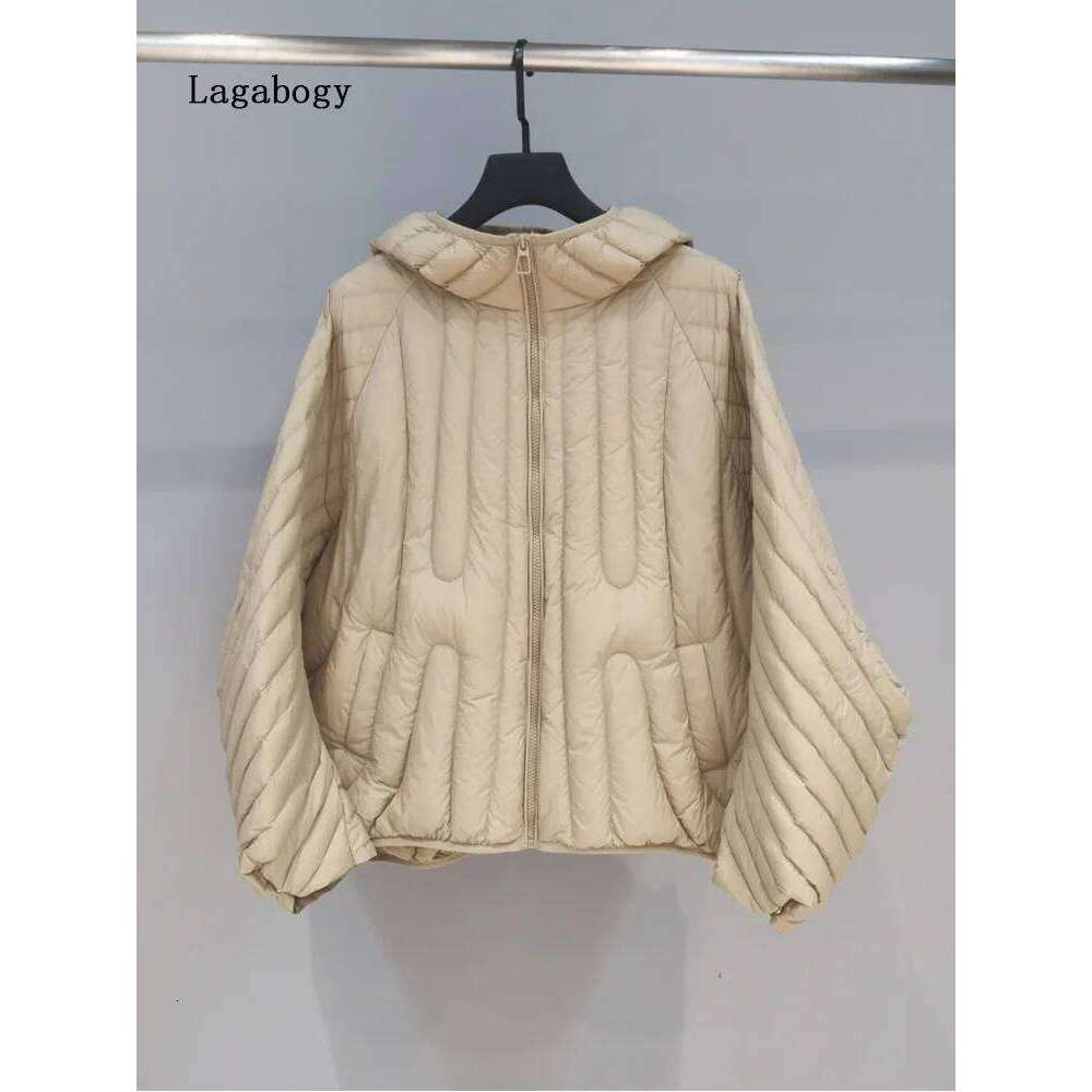 Lagabogy 2025 Autumn Winter Women Oversized Puffer Jacket Short Ultra Light 90% White Duck Down Coat Hooded Warm Parkas Outwear