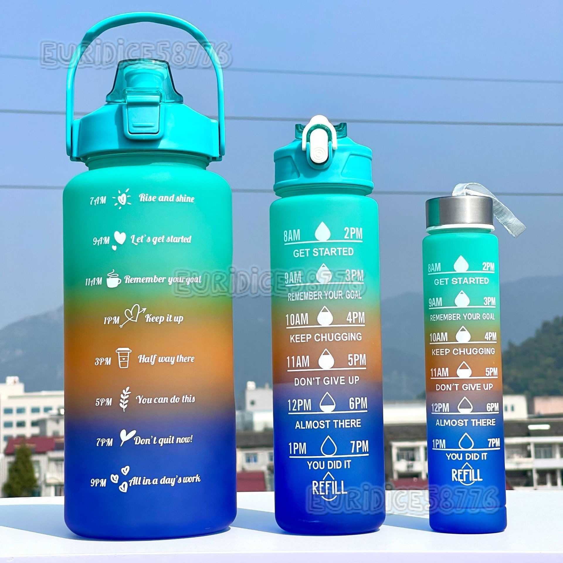Three Sets of Cups Fashion Gradient Color Water Bottles with Handles Portable Plastic Cups Sports Water Bottles Outdoor Sports Water Bottles H250911