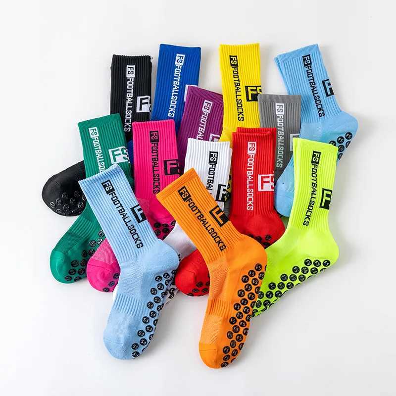 1 Pairs of New Mid Tube Glued Football Mens Socks for Sports Training and Competition Antislip and Breathable Soccer Socks D250911