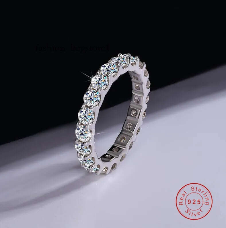 2024 Sparkling Gorgeous Handmade Full Round Cut Moissanite Dia Gemstones Wedding Rings Pure 100% Sterling Sier Party Eternity Women Band Ring Gift