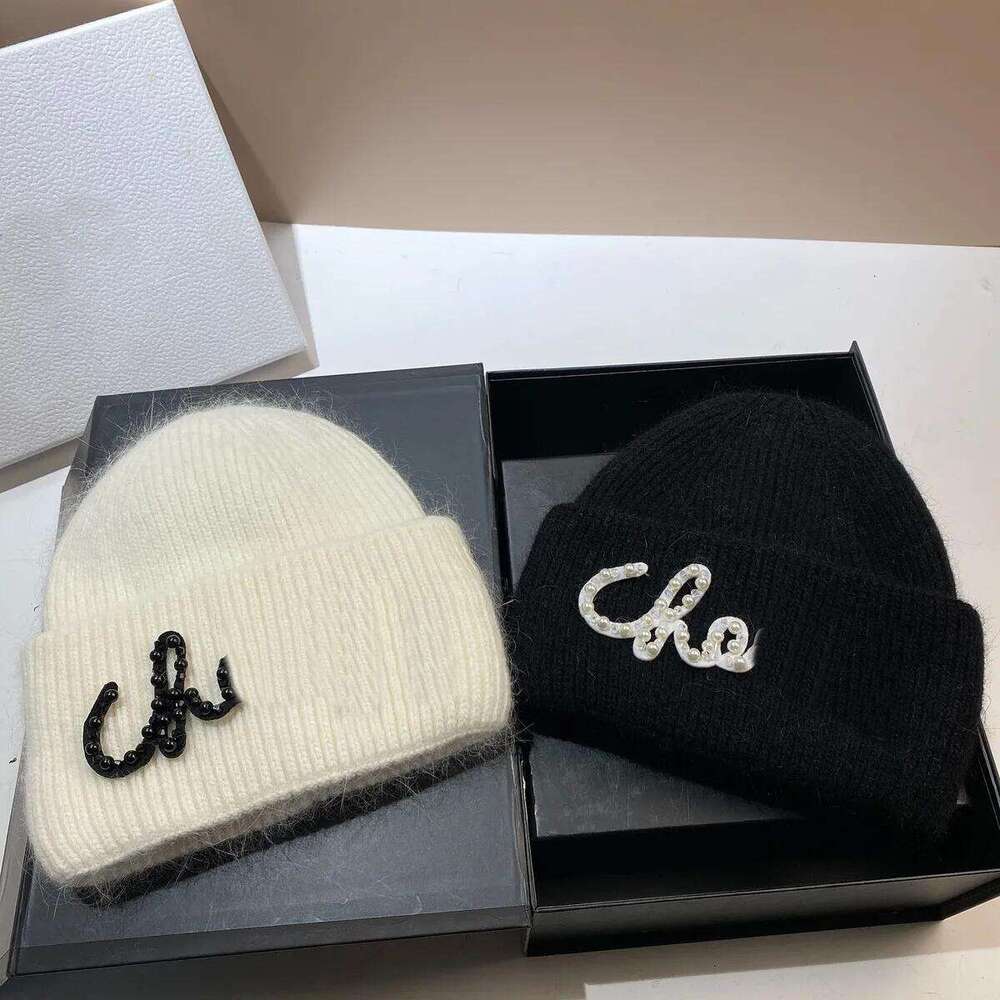 designer colors Mens beanies Winter Womens Cold hats Autumn Couple car caps Ear Protection Warm Knitted Hat casual beanie for men