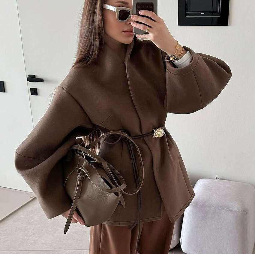 Autumn Winter New High-End Brown Waist-Cinching Woolen Coat for Women with a Sense of Design, Elegant and Fashionable Ins Style