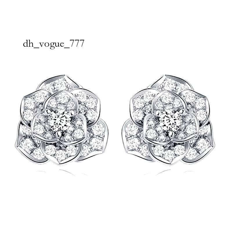 2024 Newest Customized Moissanite S Earrings Women's Unique Design Party Sparkling Shining Jewelry