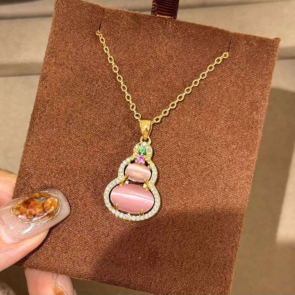 New Chinese Style Pink Chalcedony Gourd Necklace with Zircon Inlay Versatile Elegant Luxurious Design Niche Collarbone Chain