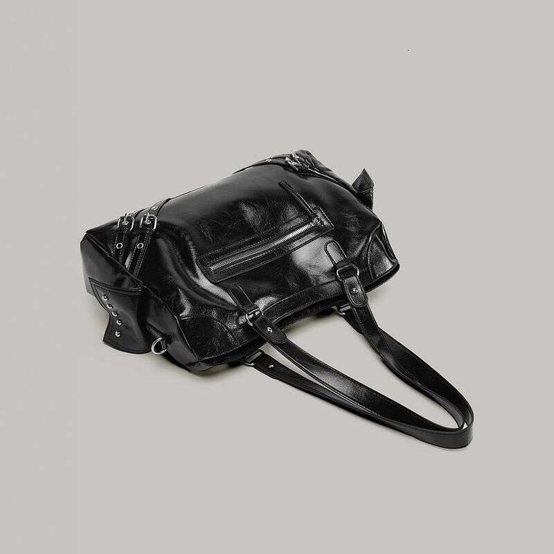 Korean INS Rivet Design Tote For Women 2025 Summer New Large Capacity Motorcycle Hot Girl Style Crossbody Bag