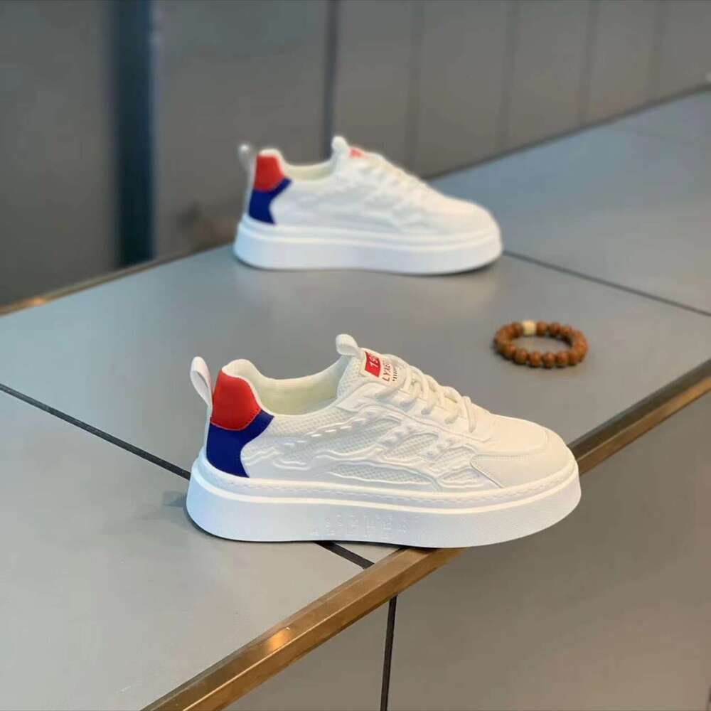 2024 New Men's White Mesh Shoes Armor Stitching Comfortable Breathable Foam Thick Sole TikTok Kuaishou Sneakers