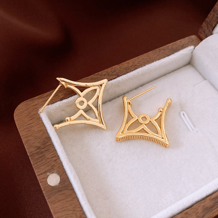 Luxury Brand Designer Jewelry 18K Real Gold Plated Silver Needle Zircon Asymmetric Earrings Ins Retro High-End Sense Stud Earrings Niche Light Luxury 