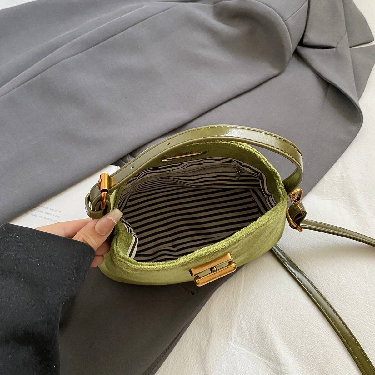 New Suede Crossbody Bag Retro Shoulder Bag Multi functional Fashion Korean Bucket Bag Simple Handbag Fashion Solid Color Designer Bag