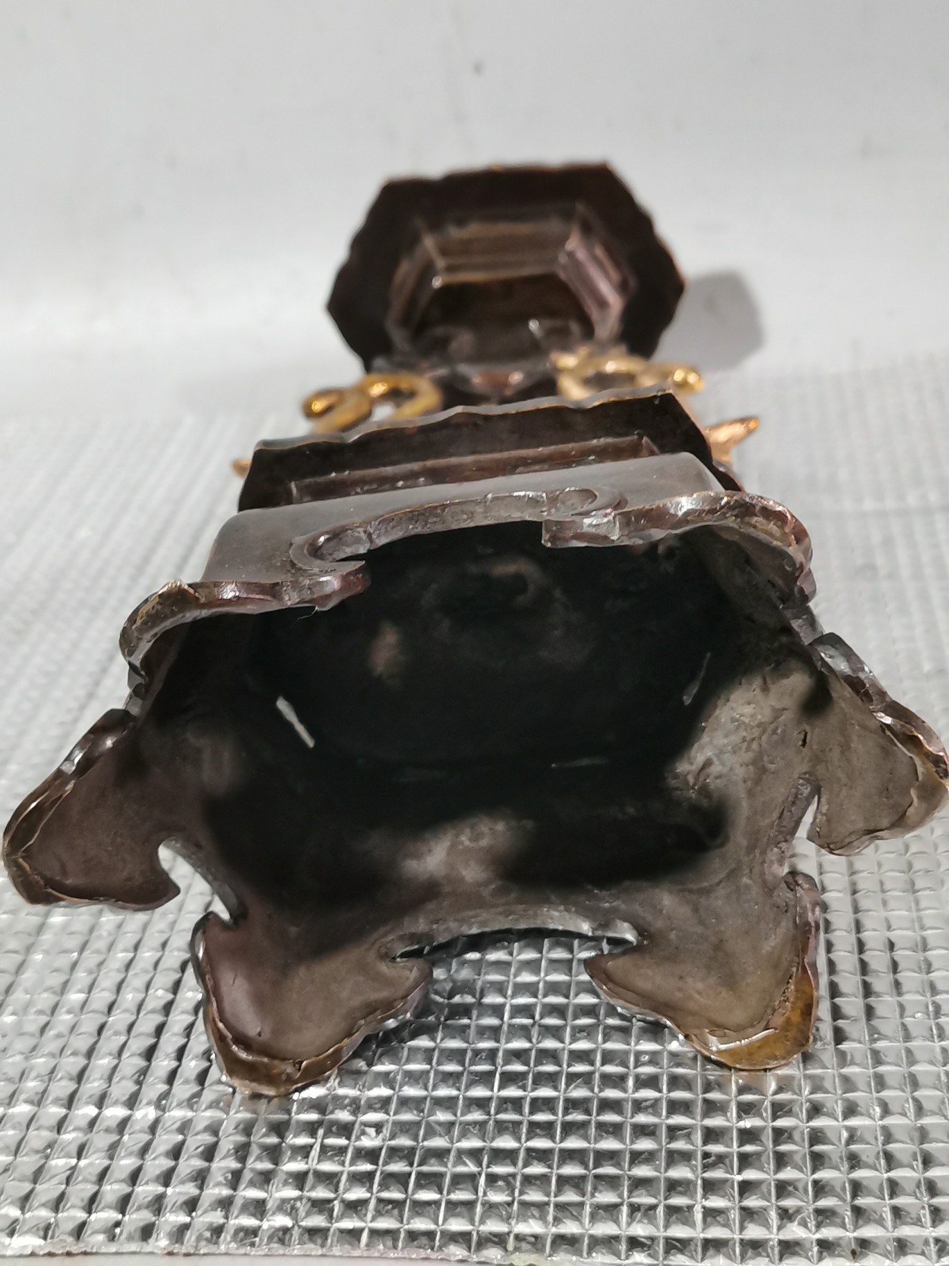 The ancient gilded copper lamp has perfect workmanship and thick patina.