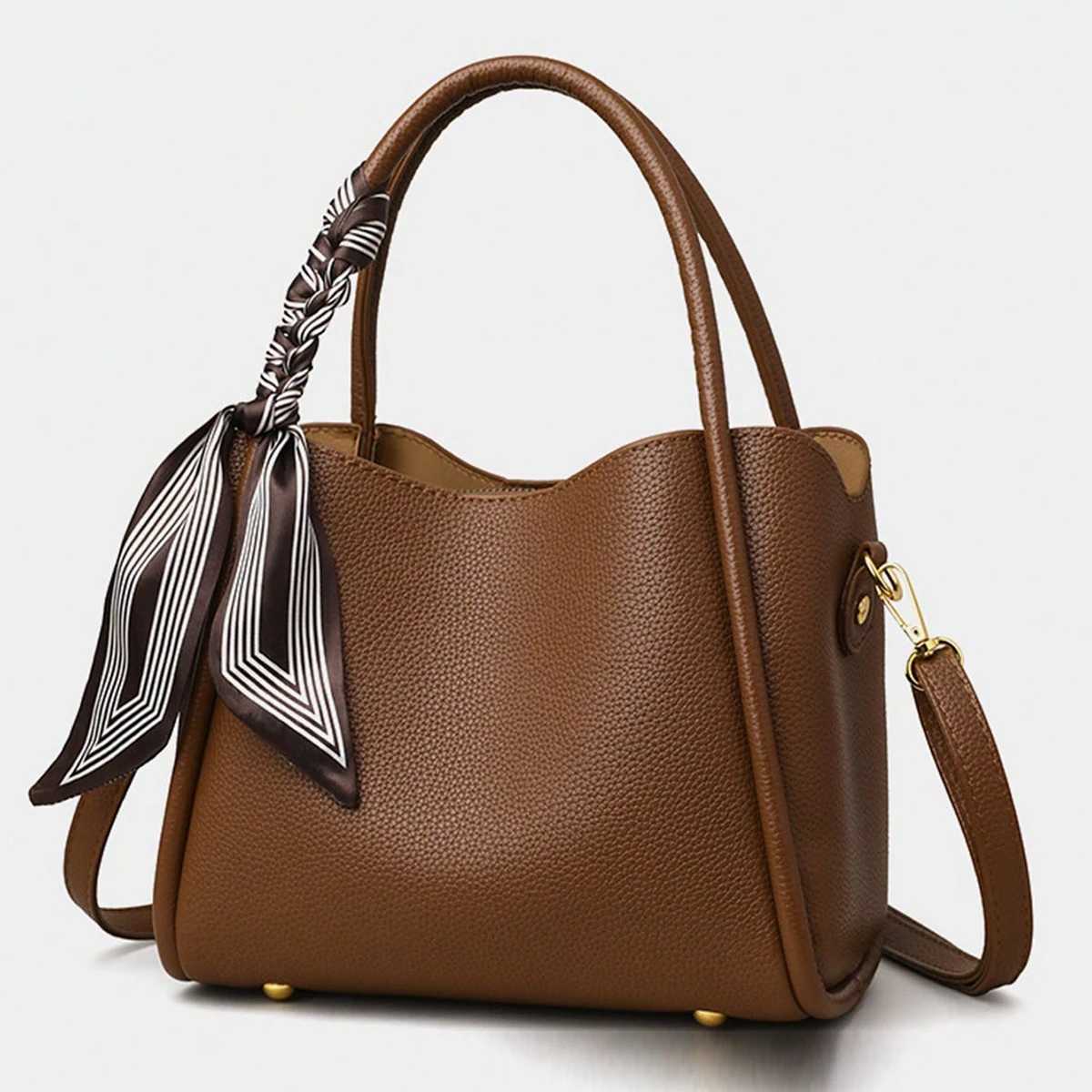 New autumn and winter fashion allmatch style handbag solid color adjustable shoulder strap shoulder messenger bag Z250911