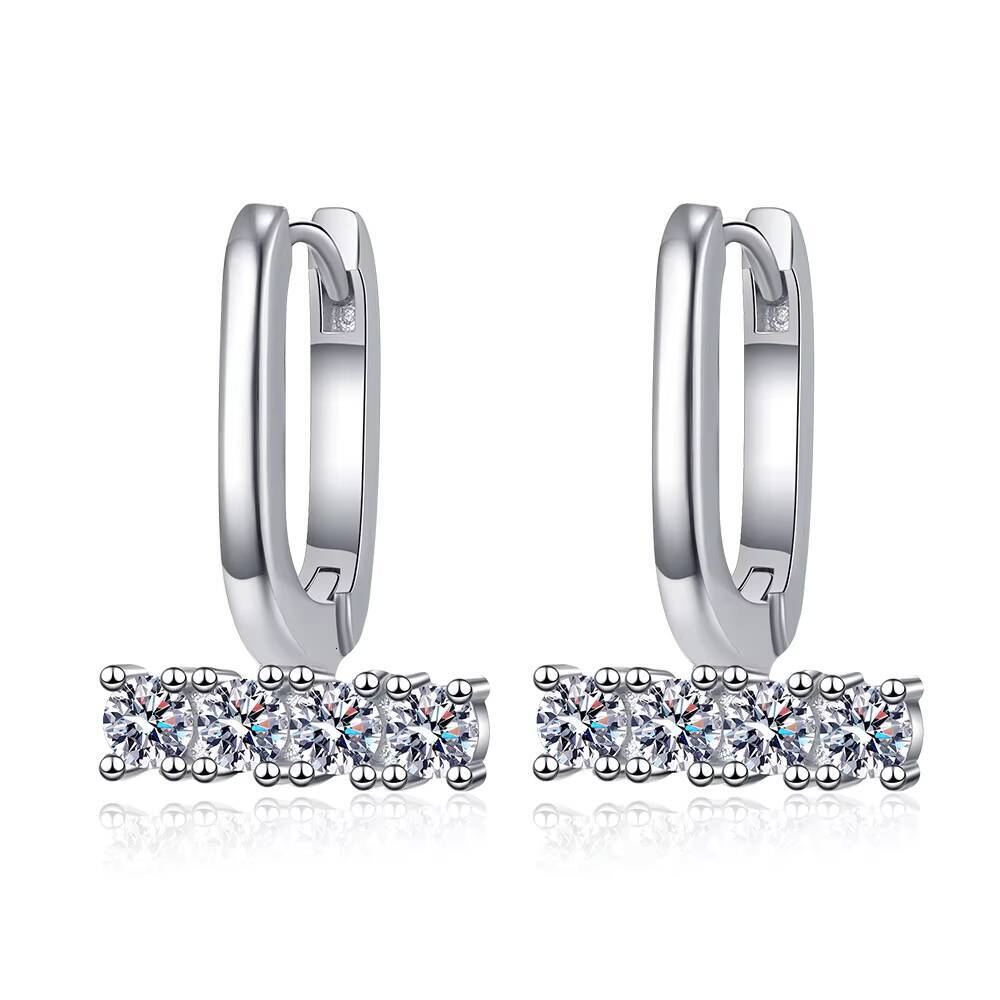 Single Drill 08 Carat Moissanite Ushaped Earrings Plated 18K White Gold 925 Sterling Silver Women Girls Stud Earring
