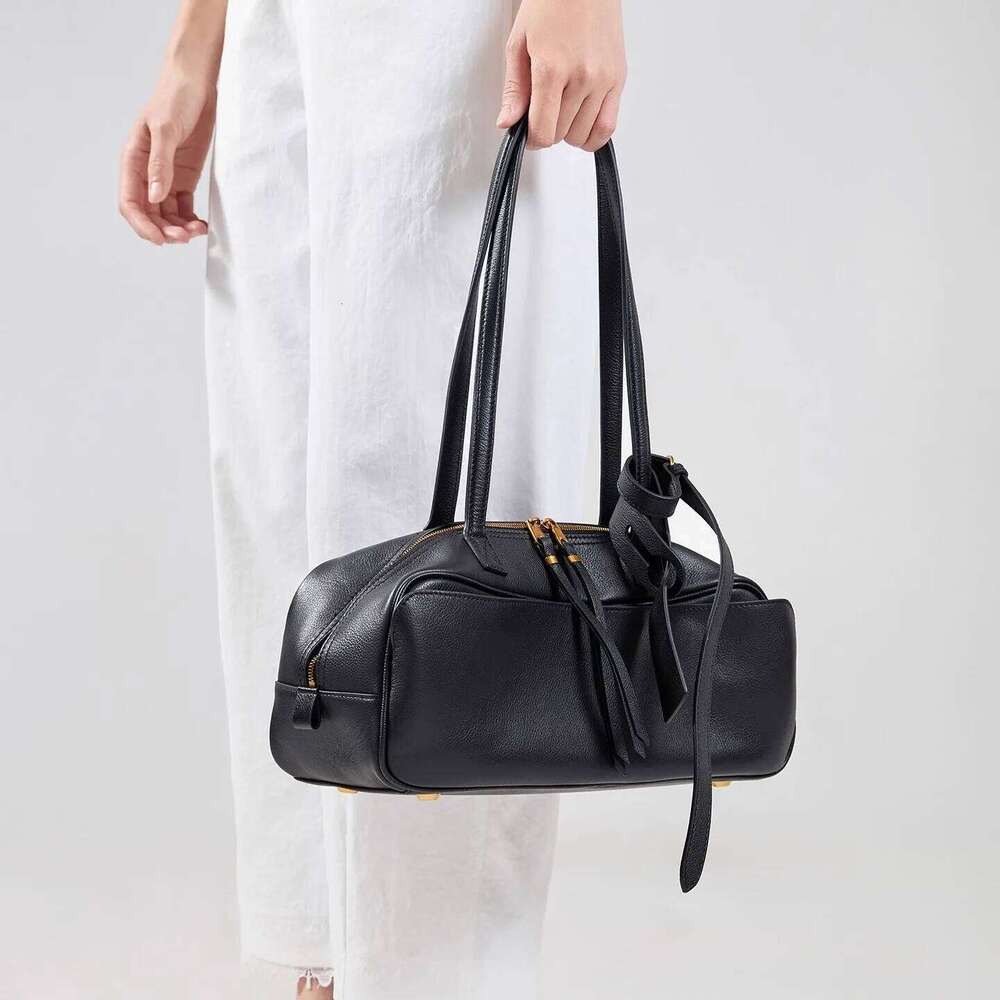 High version genuine leather pillow 2025 new all-match large capacity first layer cowhide bowling bag for women